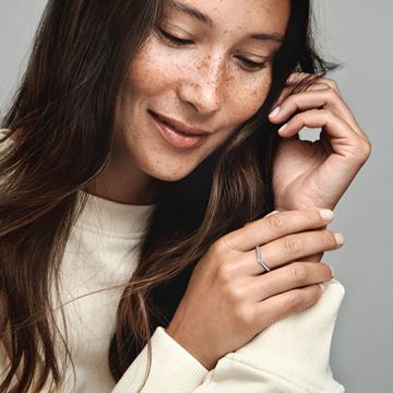 Picture of Anillo Pandora Deseo Mitad Brillante. Talla 58